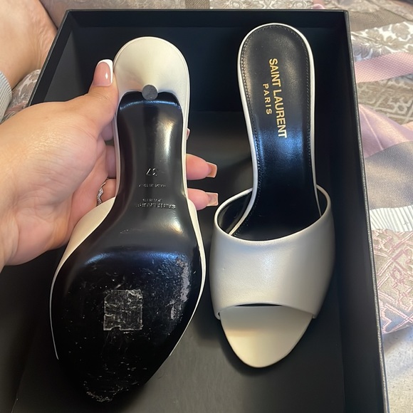 Saint Laurent LA 16 Mules in Smooth Leather - Picture 3 of 3